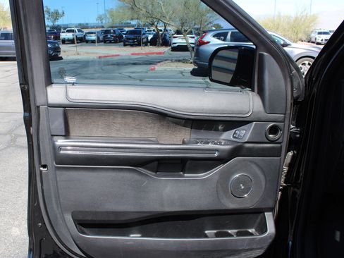 Used 2018 Ford Expedition Limited w/ Equipment Group 302A image 16