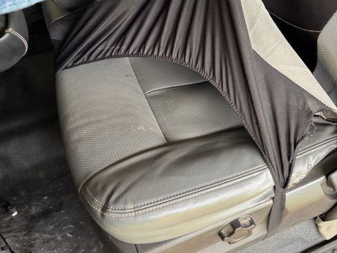 Used 2004 Ford F350 2WD Crew Cab DRW Super Duty image 17