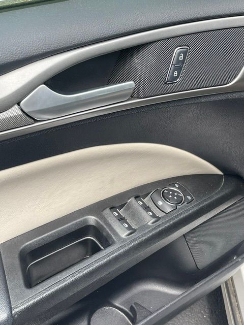 Used 2018 Ford Fusion S FWD image 9