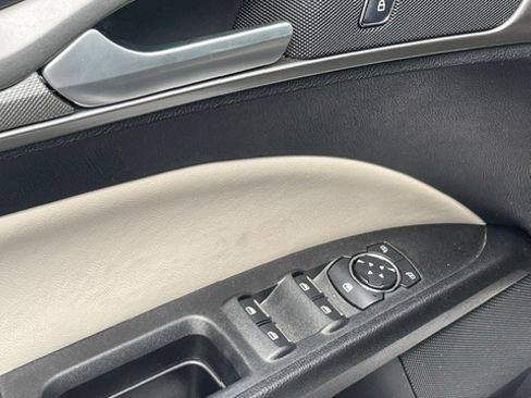 Used 2018 Ford Fusion S FWD image 9