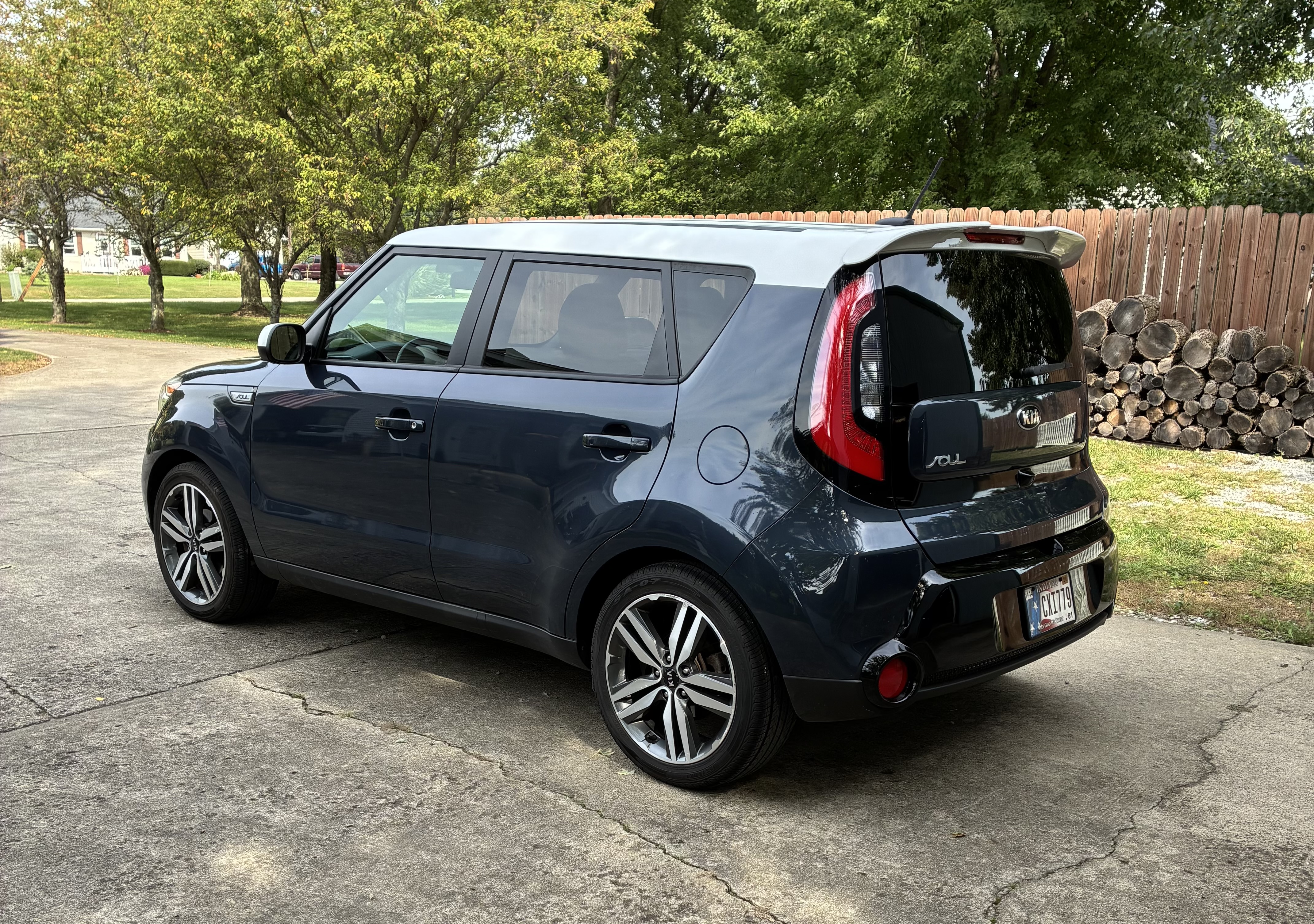 Used 2016 Kia Soul + w/ Audio Package FWD image 14
