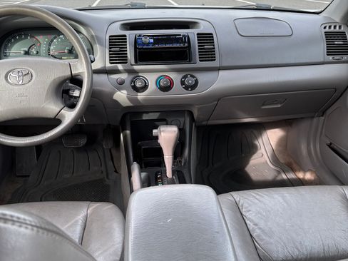 Used 2003 Toyota Camry LE image 6