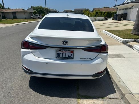 Used 2020 Lexus ES 300h w/ Premium Package FWD image 6
