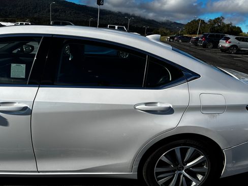 Used 2020 Lexus ES 350 w/ Premium Package image 5