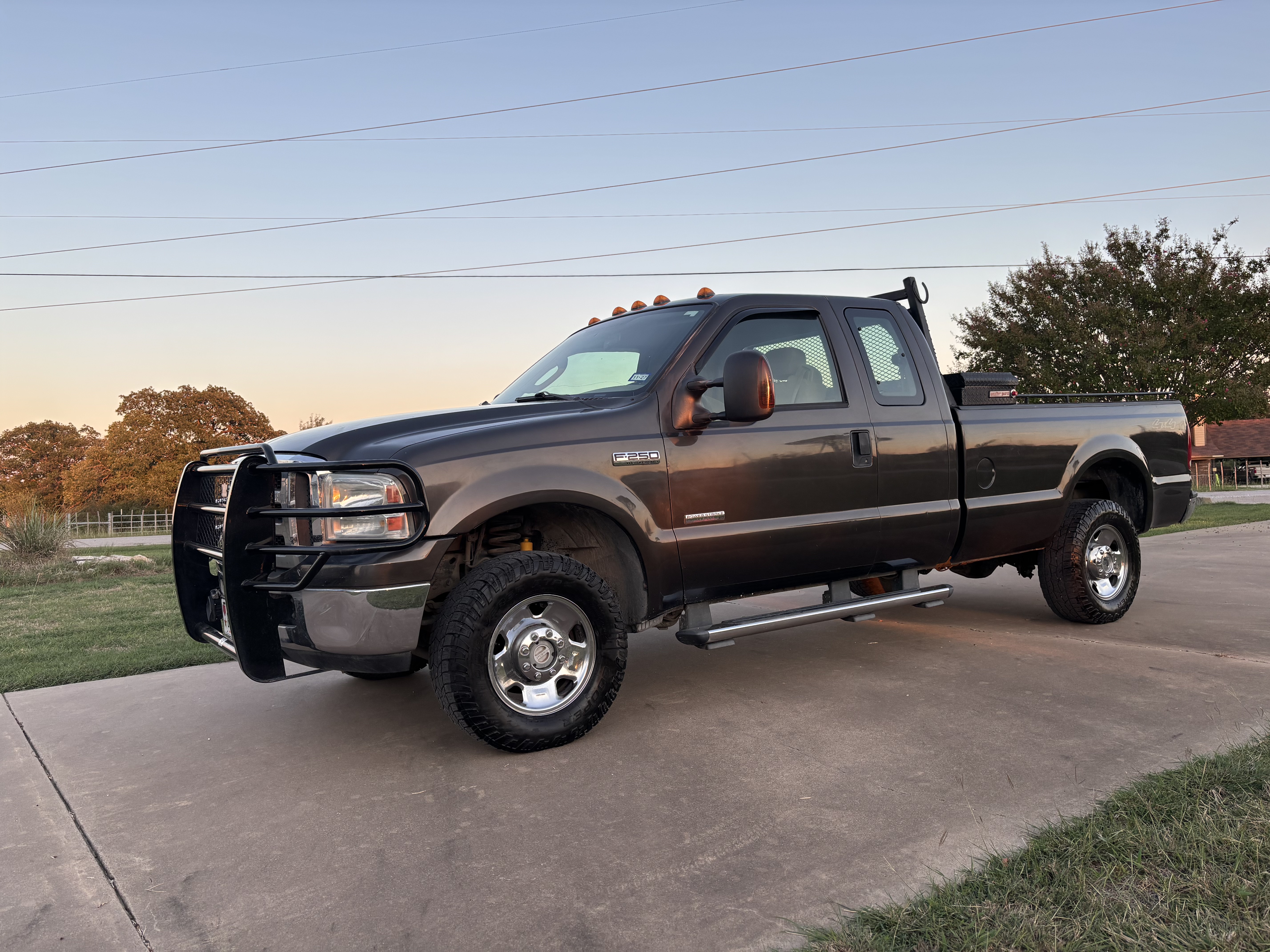Used 2006 Ford F250 XL AWD/4WD image 1