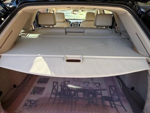 Used 2012 Cadillac SRX Luxury image 1