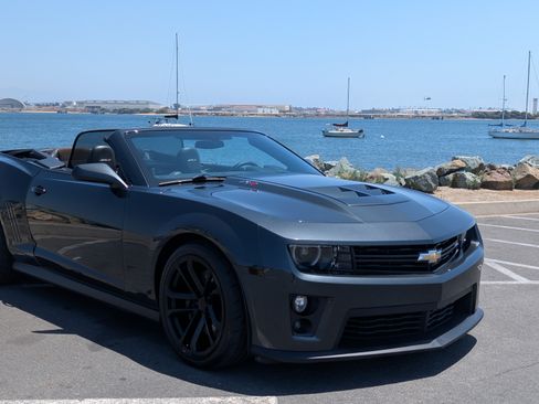 Used 2013 Chevrolet Camaro ZL1 RWD image 2