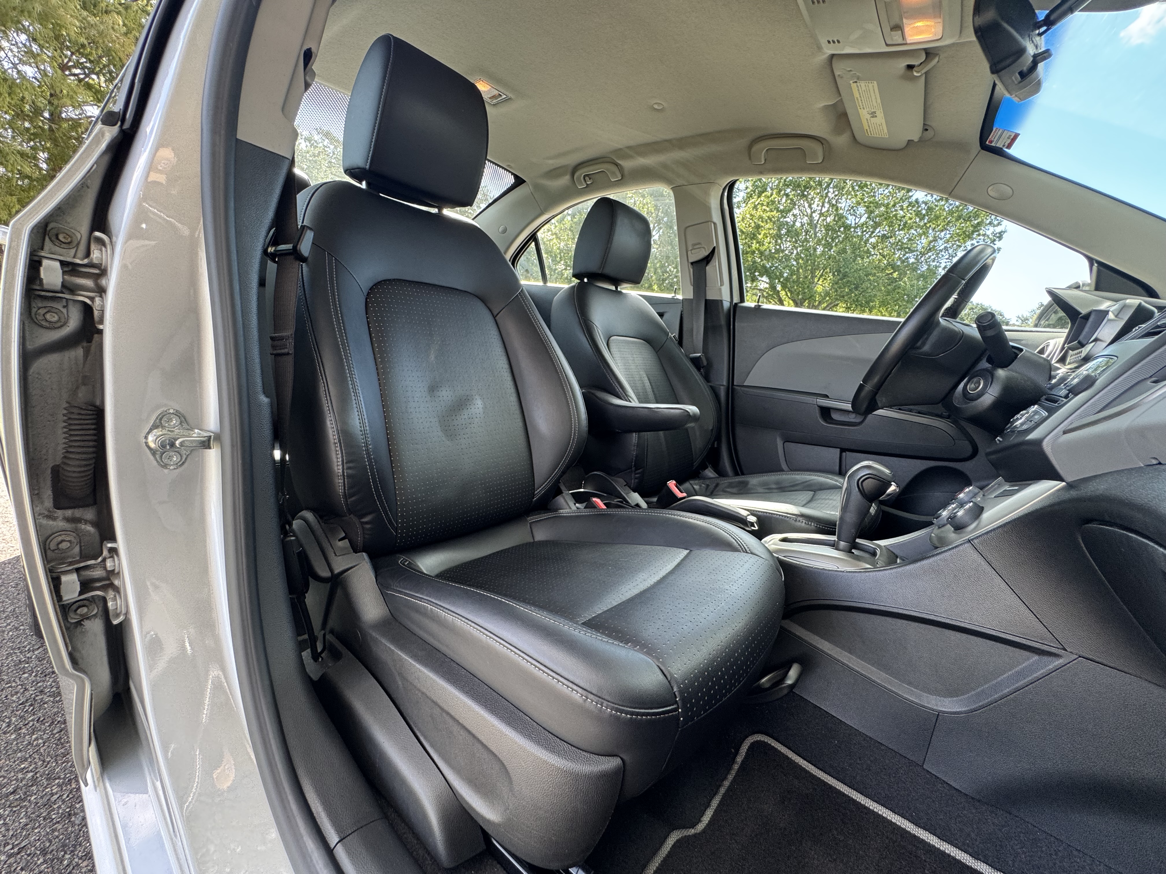 Used 2012 Chevrolet Sonic LTZ FWD image 14