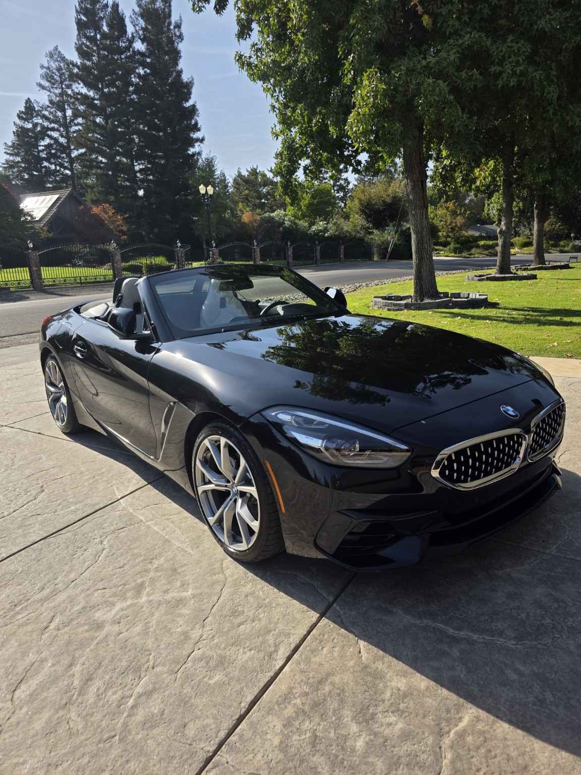 Used 2020 BMW Z4 sDrive30i w/ Premium Package RWD image 1