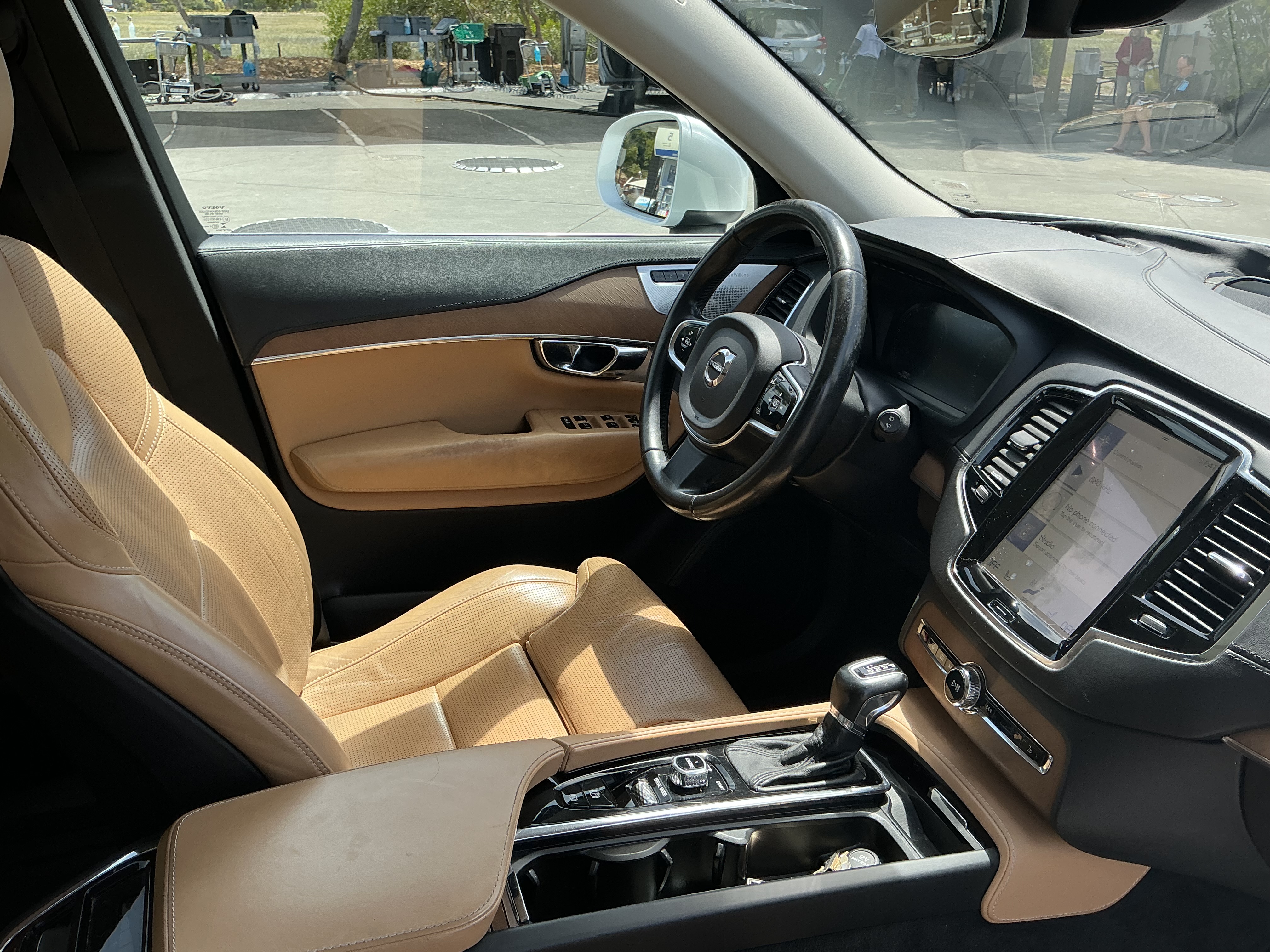 Used 2016 Volvo XC90 T6 Inscription w/ Vision Package AWD/4WD image 13