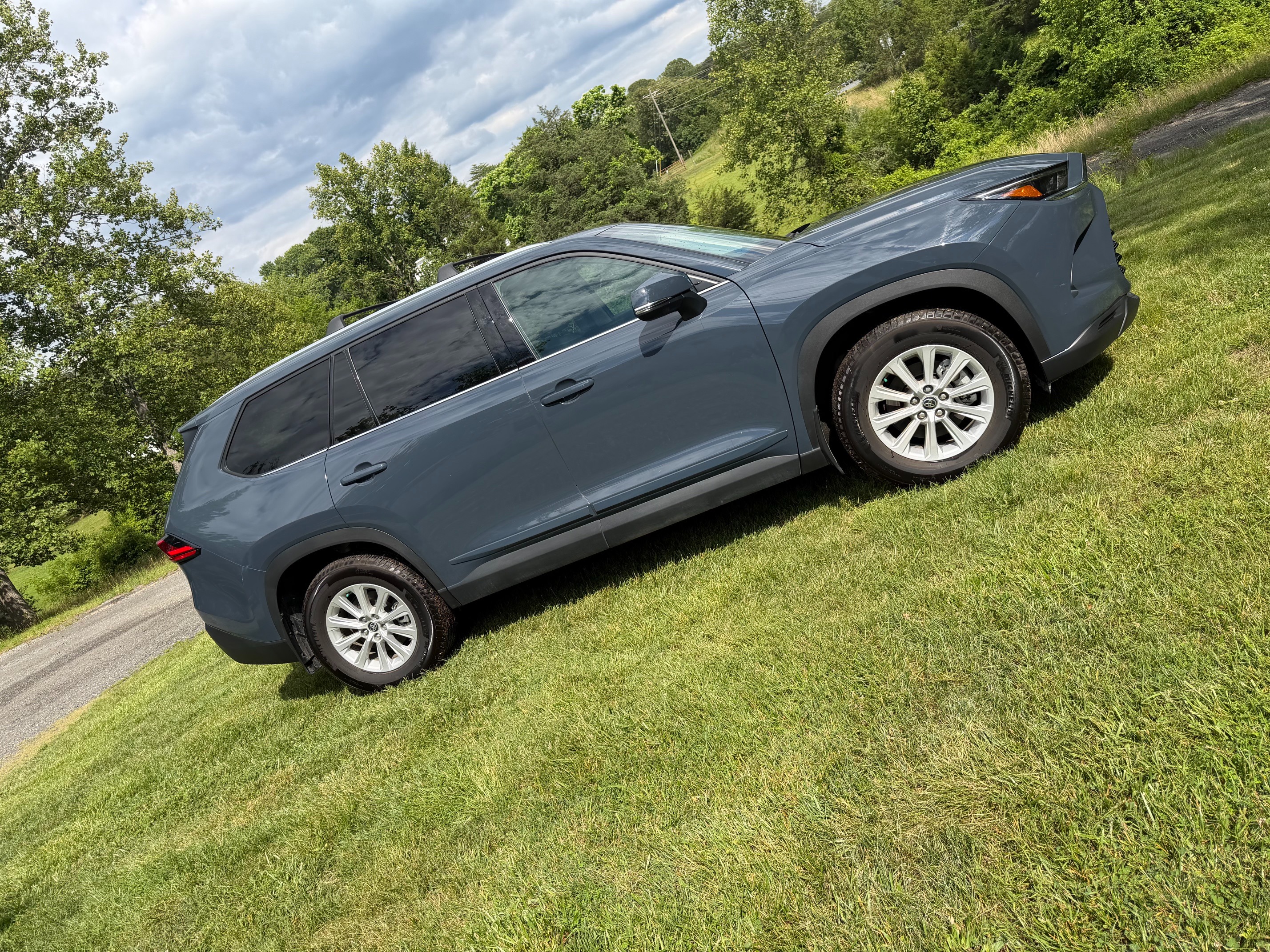 Used 2024 Toyota Grand Highlander AWD image 9