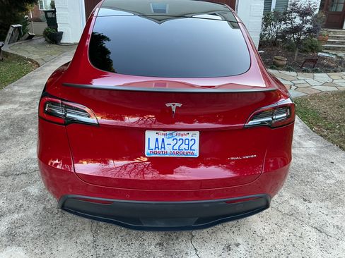 Used 2020 Tesla Model Y Performance image 4