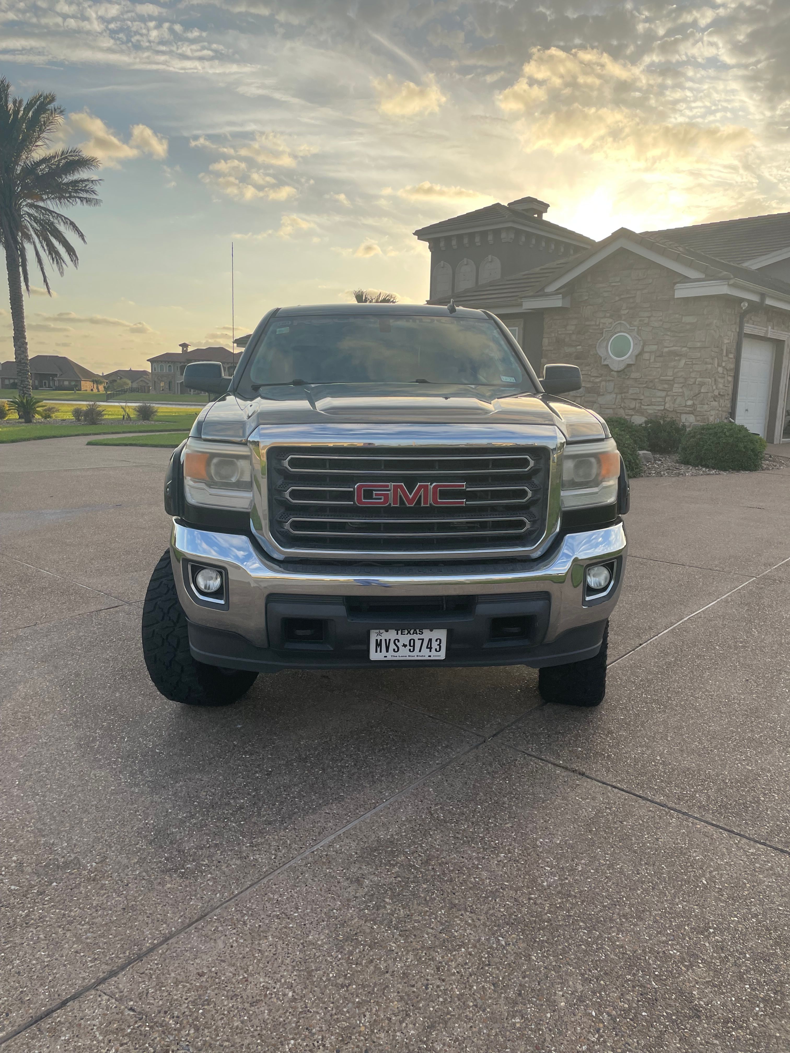Used 2015 GMC Sierra 2500 SLE w/ SLE Preferred Package AWD/4WD image 18