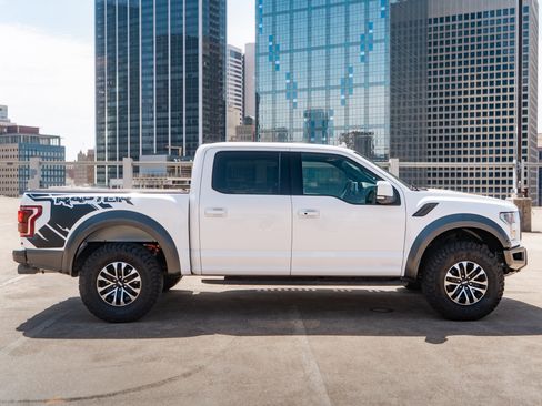 Used 2020 Ford F150 Raptor w/ Equipment Group 802A Luxury image 2