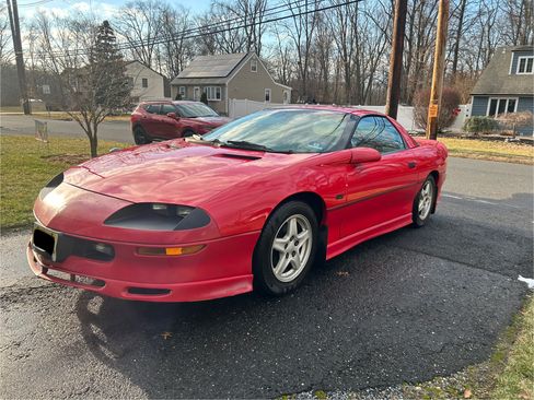 Used 1997 Chevrolet Camaro RS w/ Preferred Equipment Group 2 image 2