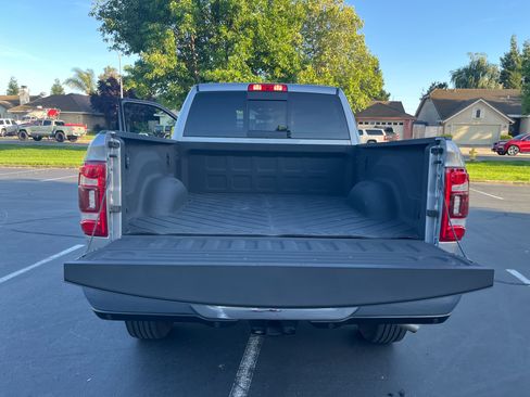 Used 2023 RAM 2500 Big Horn w/ Level 2 Equipment Group AWD/4WD image 8