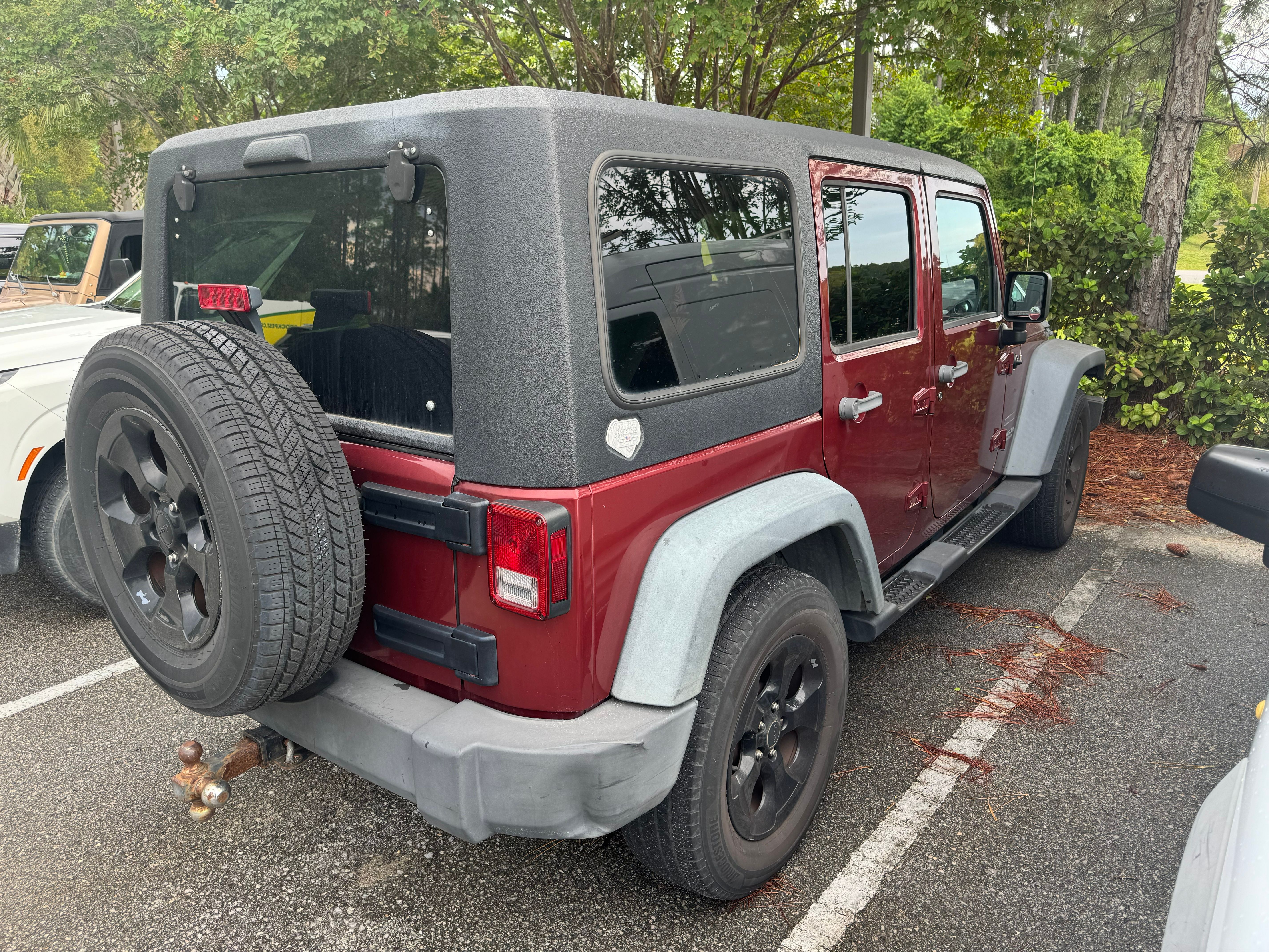 Used 2010 Jeep Wrangler Unlimited Sport AWD/4WD image 9