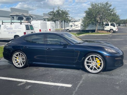 Used 2015 Porsche Panamera image 6