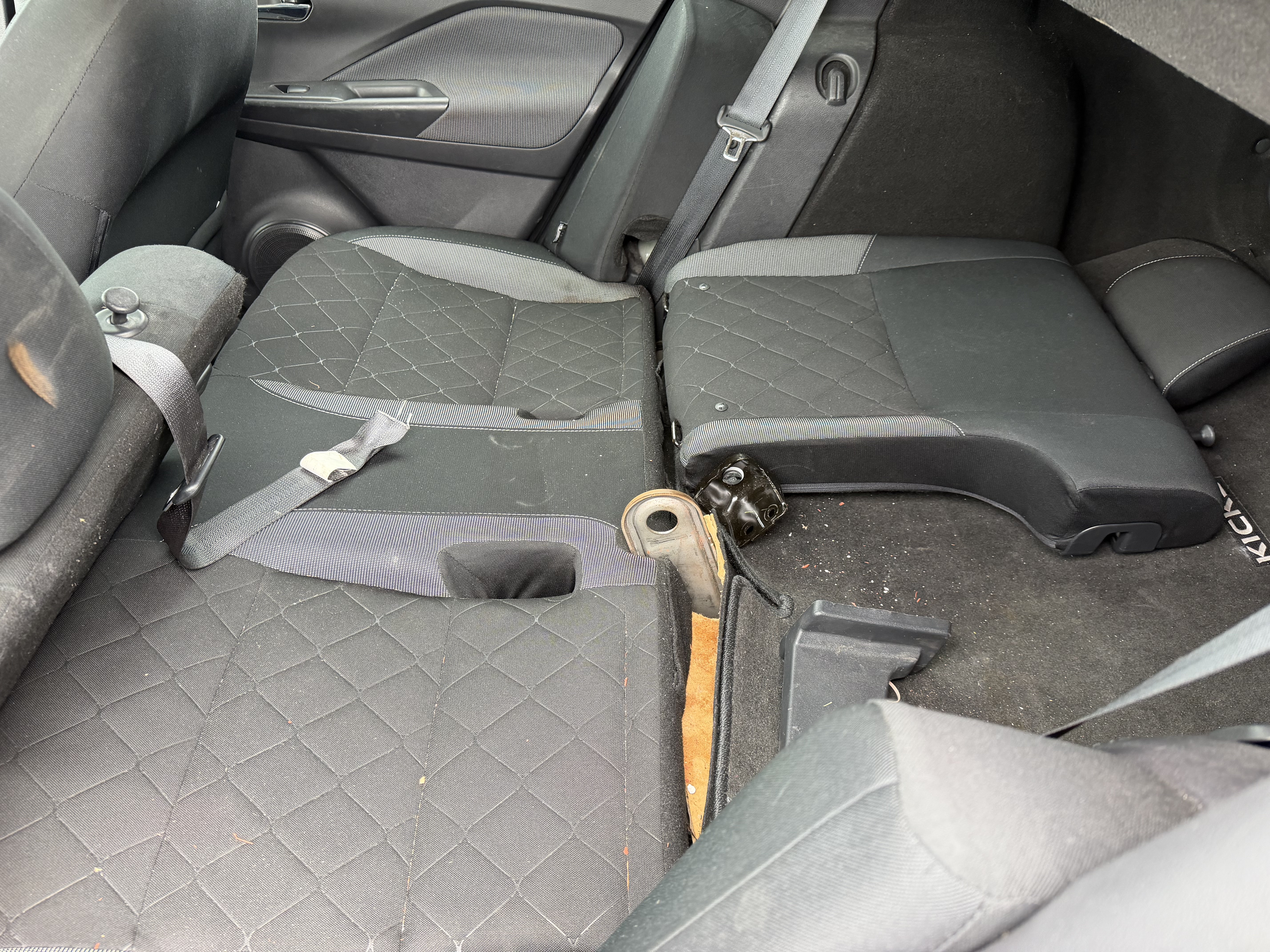 Used 2020 Nissan Kicks SV FWD image 5