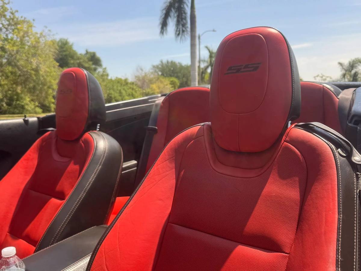 Used 2011 Chevrolet Camaro SS w/ RS Package RWD image 10