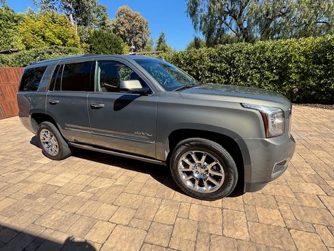 Used 2017 GMC Yukon Denali w/ Open Road Package image 1