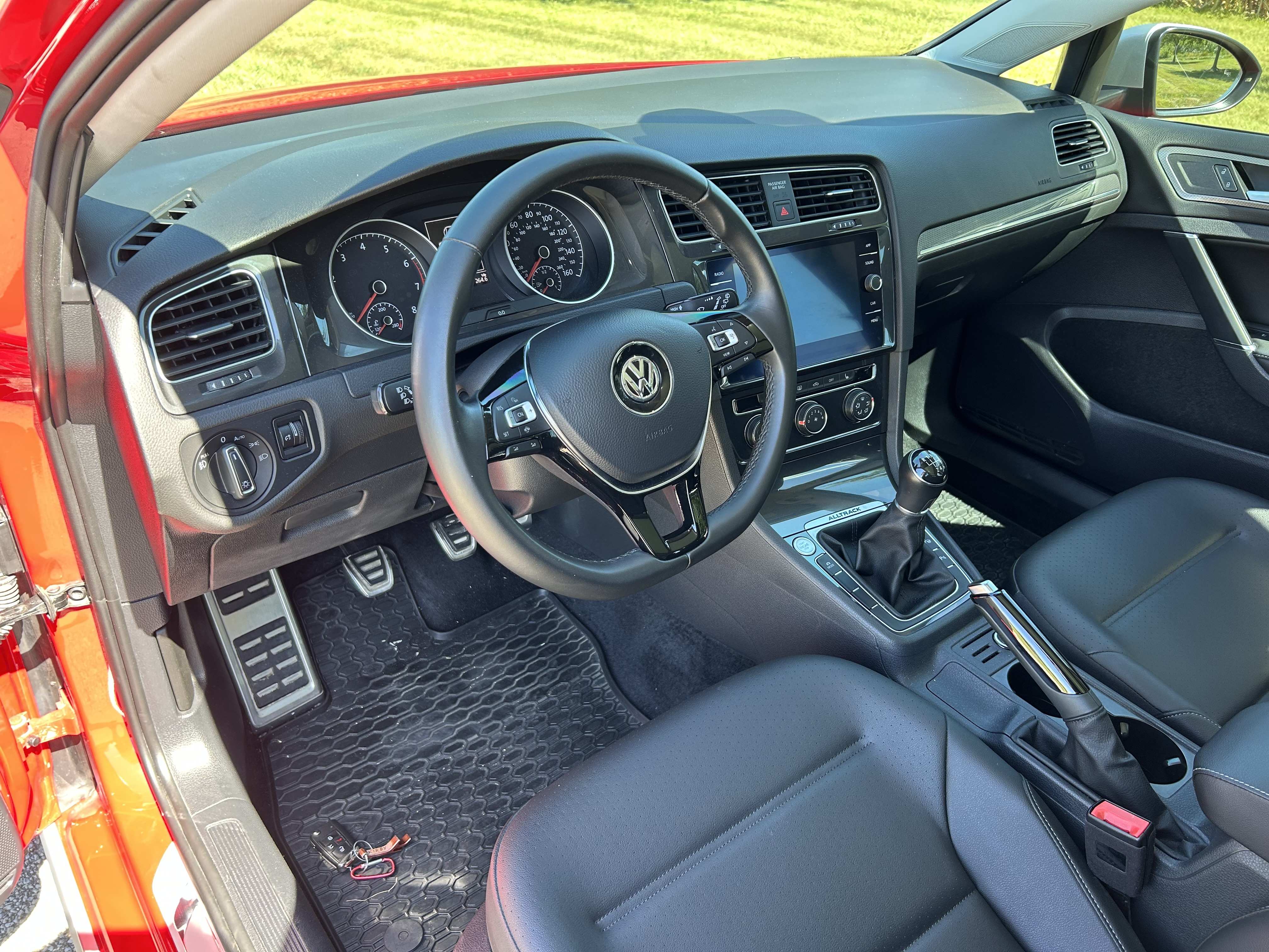 Used 2019 Volkswagen Golf Alltrack SE AWD/4WD image 11