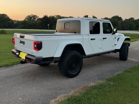 Used 2022 Jeep Gladiator Rubicon w/ LED Lighting Group AWD/4WD image 8