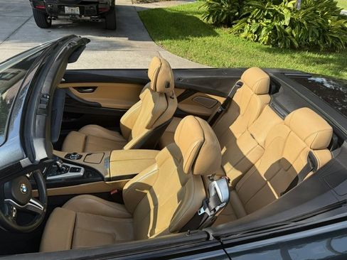 Used 2014 BMW M6 Convertible image 2