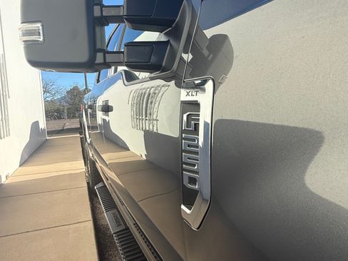 Used 2018 Ford F250 XLT w/ XLT Value Package image 19
