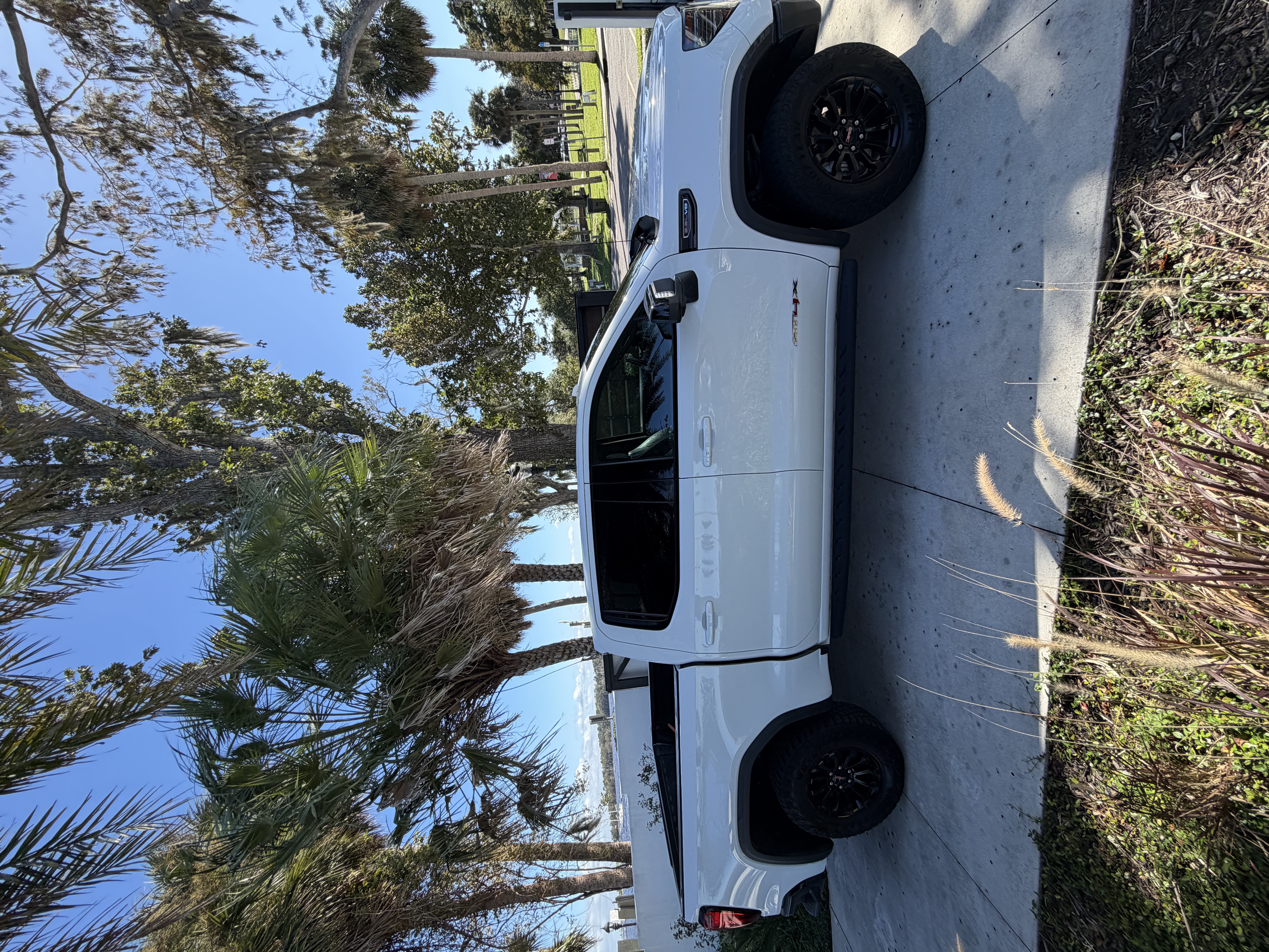 Used 2023 GMC Sierra 1500 AT4X AWD/4WD image 6