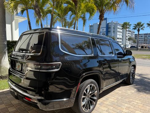 Used 2022 Jeep Grand Wagoneer Series III w/ Rear Seat Video Group 1 image 8