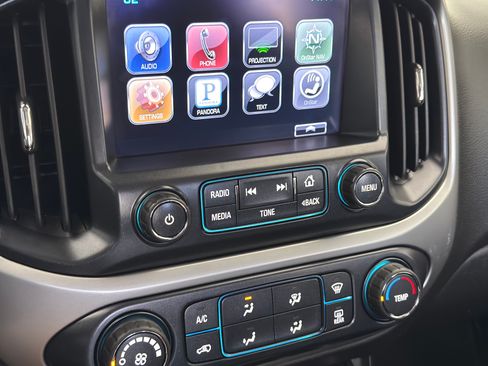 Used 2016 Chevrolet Colorado LT w/ LT Convenience Package RWD image 16