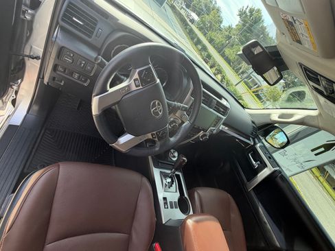 Used 2024 Toyota 4Runner Limited AWD/4WD image 8