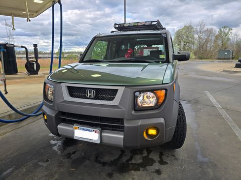 Used 2004 Honda Element EX image 2