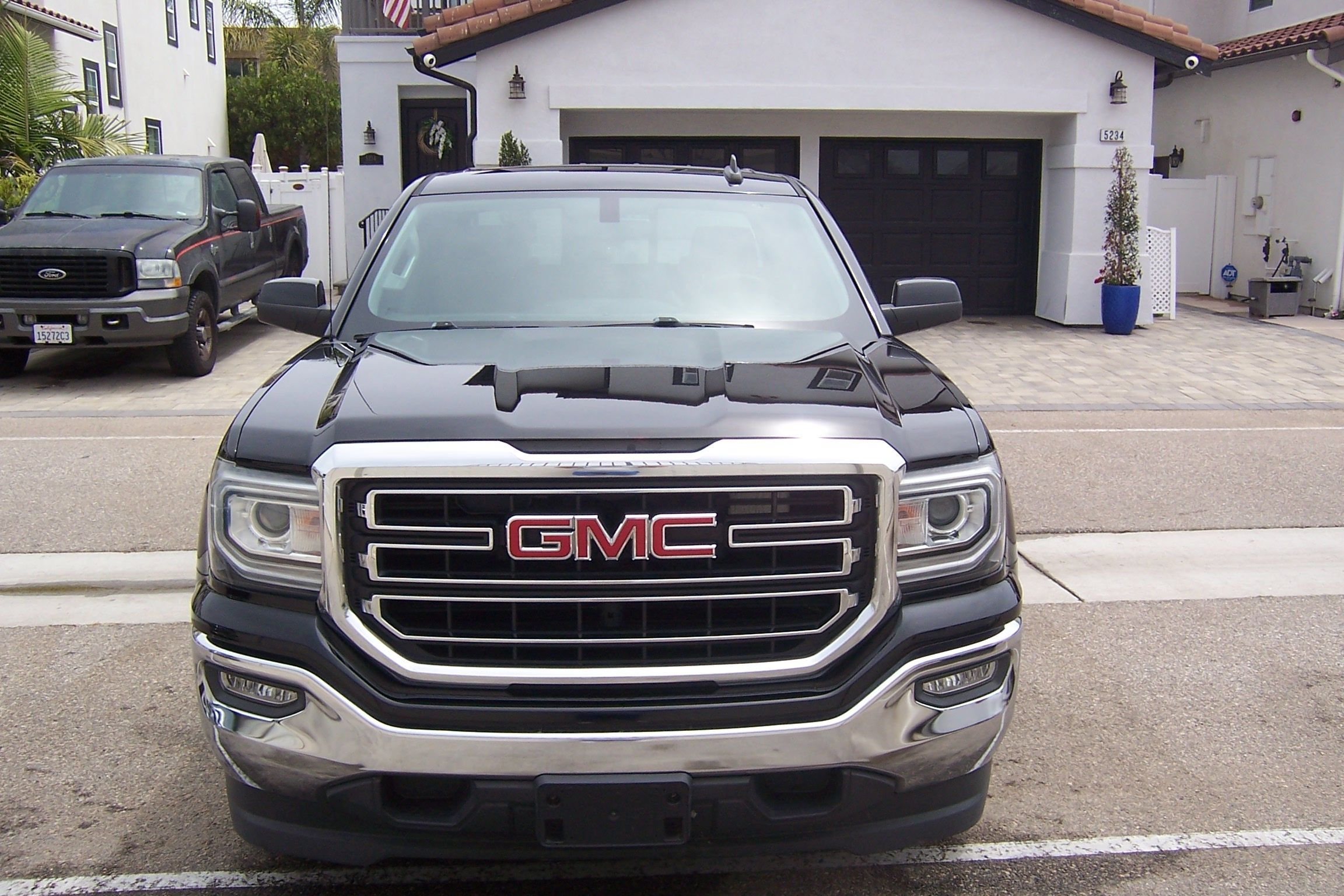 Used 2018 GMC Sierra 1500 SLE w/ SLE Value Package RWD image 4