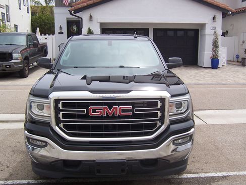 Used 2018 GMC Sierra 1500 SLE w/ SLE Value Package RWD image 4