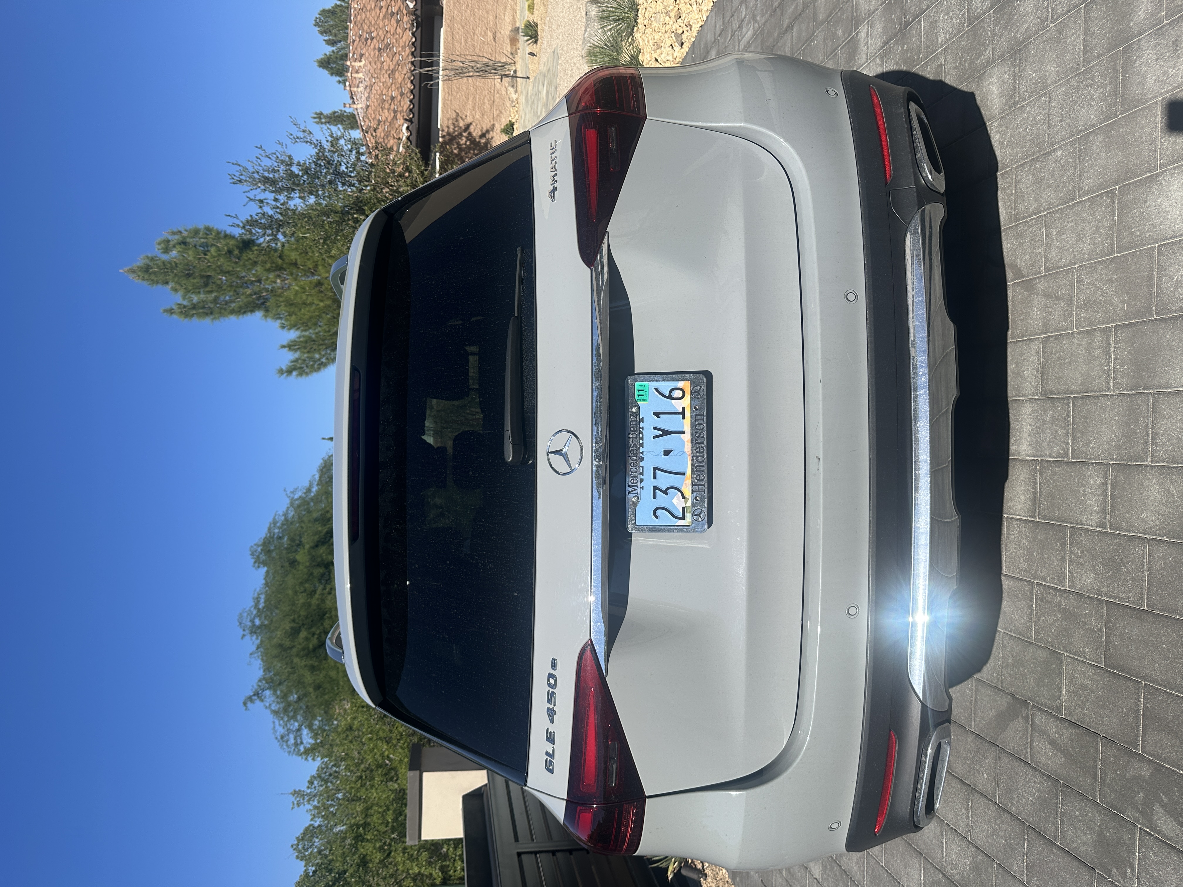 Used 2024 Mercedes-Benz GLE 450e 4MATIC image 9
