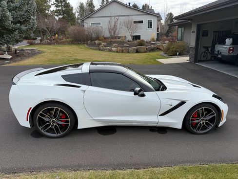 Used 2015 Chevrolet Corvette Stingray Coupe w/ 3LT Preferred Equipment Group image 8