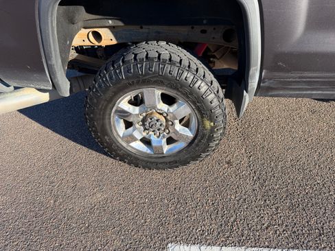 Used 2015 GMC Sierra 2500 SLT w/ Duramax Plus Package image 13