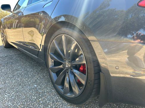 Used 2016 Tesla Model S P90D image 15