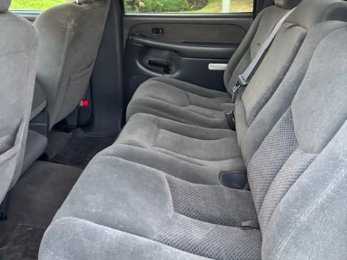 Used 2003 Chevrolet Silverado 2500 LS w/ Skid Plate Package image 5