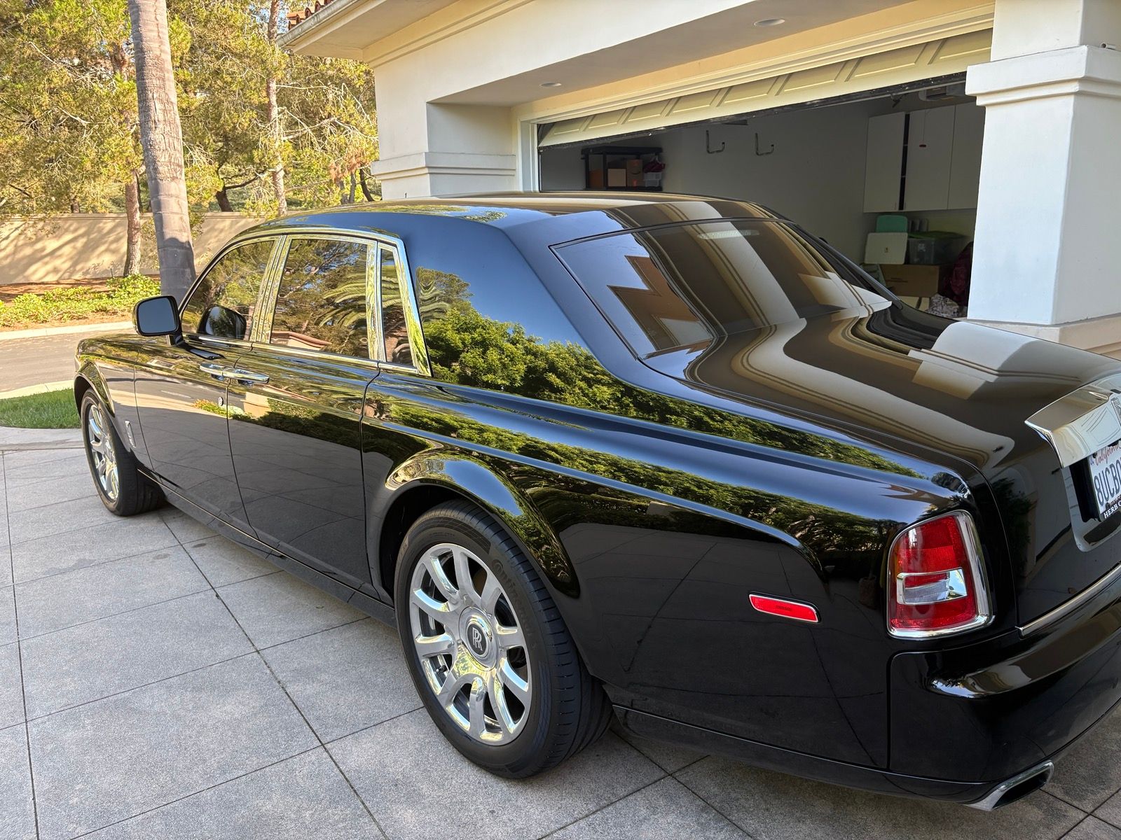 Used 2015 Rolls-Royce Phantom Sedan RWD image 9