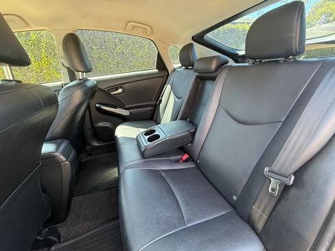 Used 2015 Toyota Prius Persona Series FWD image 5
