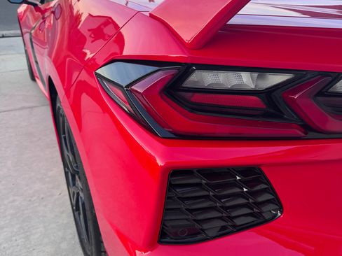 Used 2021 Chevrolet Corvette Stingray Coupe w/ Z51 Performance Package RWD image 10