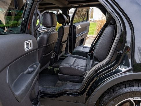 Used 2015 Ford Explorer Sport w/ Equipment Group 401A image 11