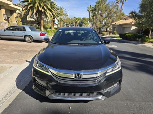 Used 2017 Honda Accord Sport image 4