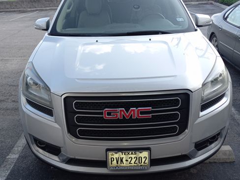 Used 2016 GMC Acadia SLT image 2