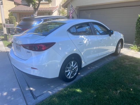 Used 2016 MAZDA MAZDA3 i Sport w/ Preferred Equipment Package FWD image 6