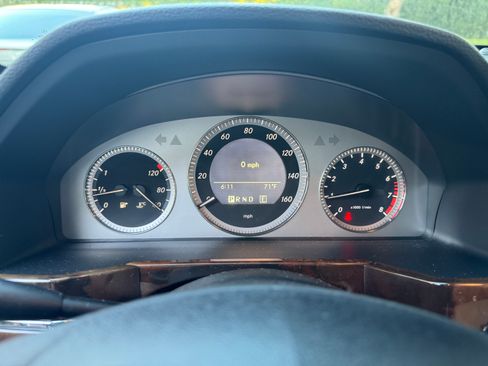 Used 2011 Mercedes-Benz GLK 350 2WD image 23