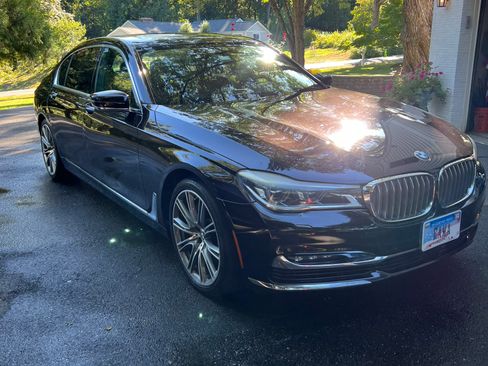 Used 2016 BMW 750i xDrive image 4